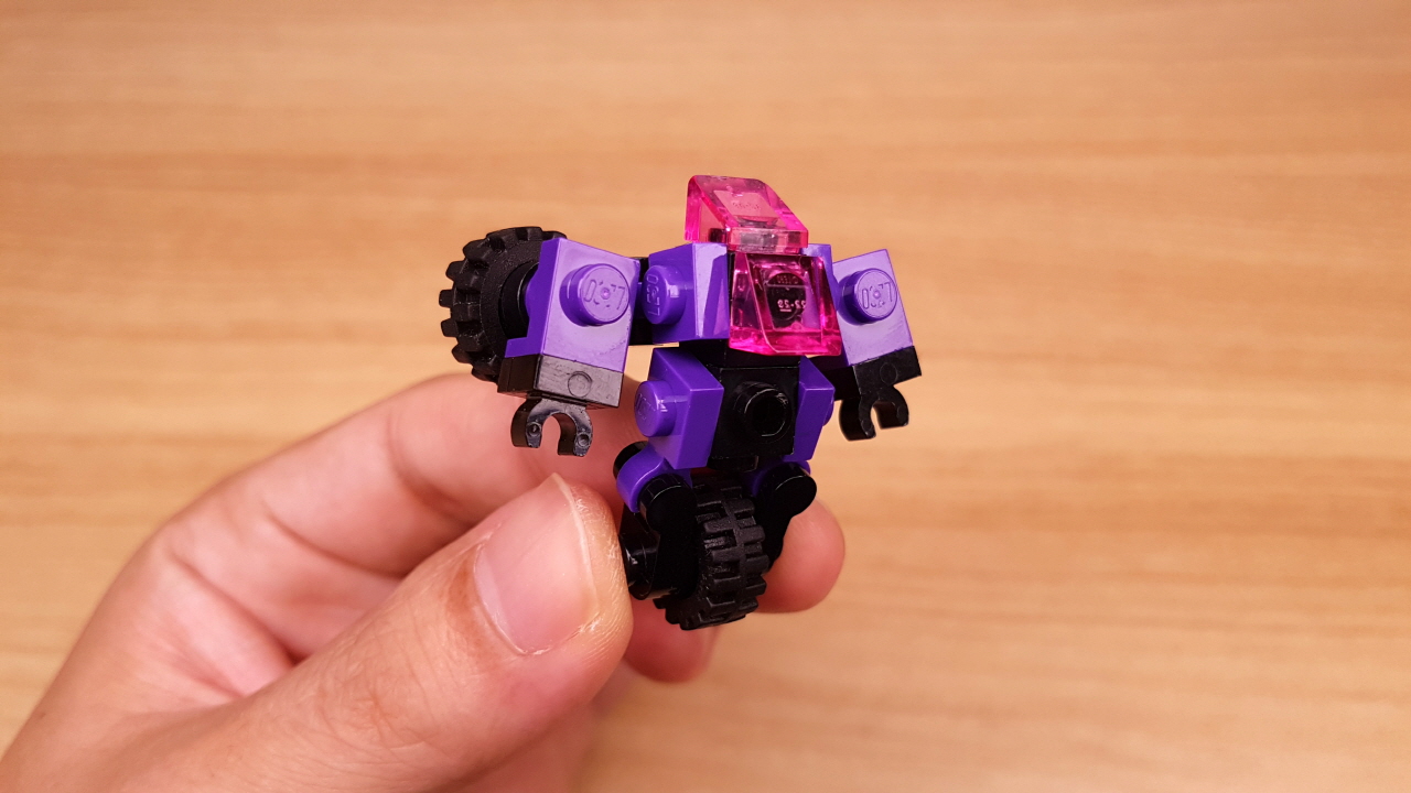 Micro brick Motorcycle transformer mech - Bikey (similar to Chromia)
 1 - transformation,transformer,LEGO transformer