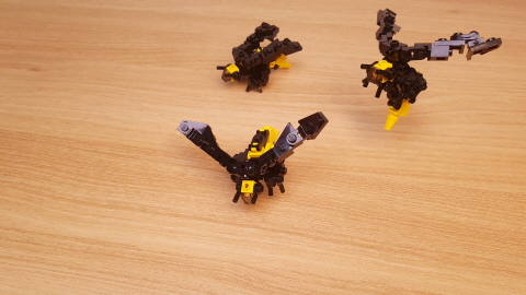 Micro LEGO brick hornet / bee transformer mech - Death Hornet
 5 - transformation,transformer,LEGO transformer