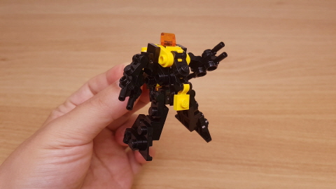 Micro LEGO brick hornet / bee transformer mech - Death Hornet
 2 - transformation,transformer,LEGO transformer