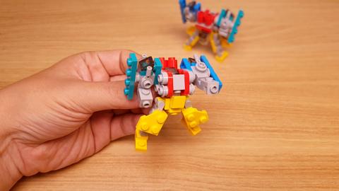 Micro LEGO brick combiner transformer mech - Warbot
 2 - transformation,transformer,LEGO transformer