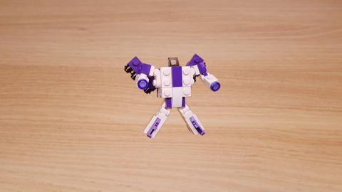 Transform its upper body with a simple connection! Semi-automatic combiner! - Wave Master
 2 - transformation,transformer,LEGO transformer