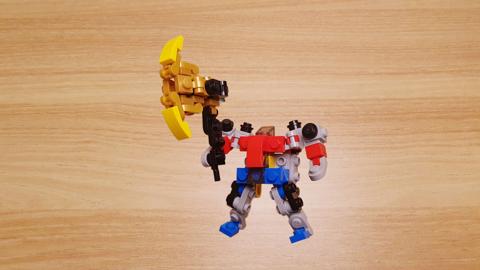 Micro LEGO brick golden axe transformer mech - Golden Axe #LEGO #MOC #transformers
 2 - transformation,transformer,LEGO transformer