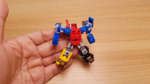 Mini LEGO brick combiner robot the mighty Titan Hunter! #LEGO #MOC #レゴ #レゴ変形ロボ #レゴ作り方 #레고변신로봇
 7 - 