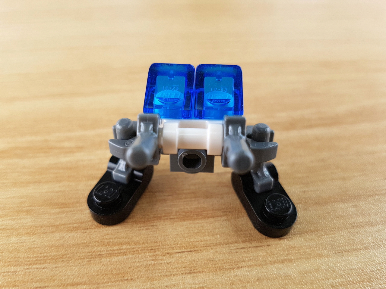 Micro sized Policebot
 2 - transformation,transformer,LEGO transformer
