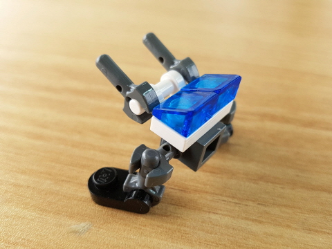 Micro sized Policebot
 4 - transformation,transformer,LEGO transformer